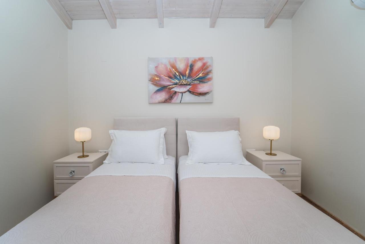 Vincenzo Suites Nydri  Exterior foto